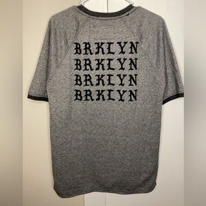 Brklyn men’s small grey tee